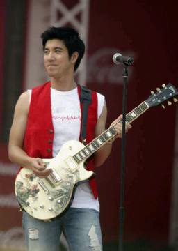 (Leehom Wang)