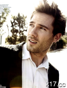 ¬ˡɷ Luke Macfarlane 